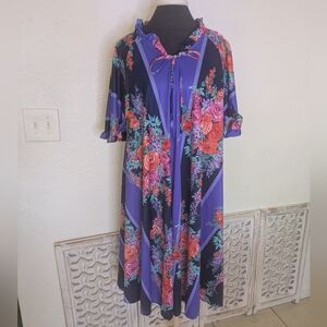 1970s Floral Zip Front Mumu House Dress Kaftan